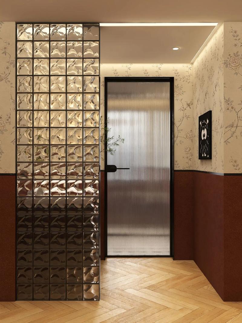 濃郁復古衛生間 玻璃隔斷美翻了！